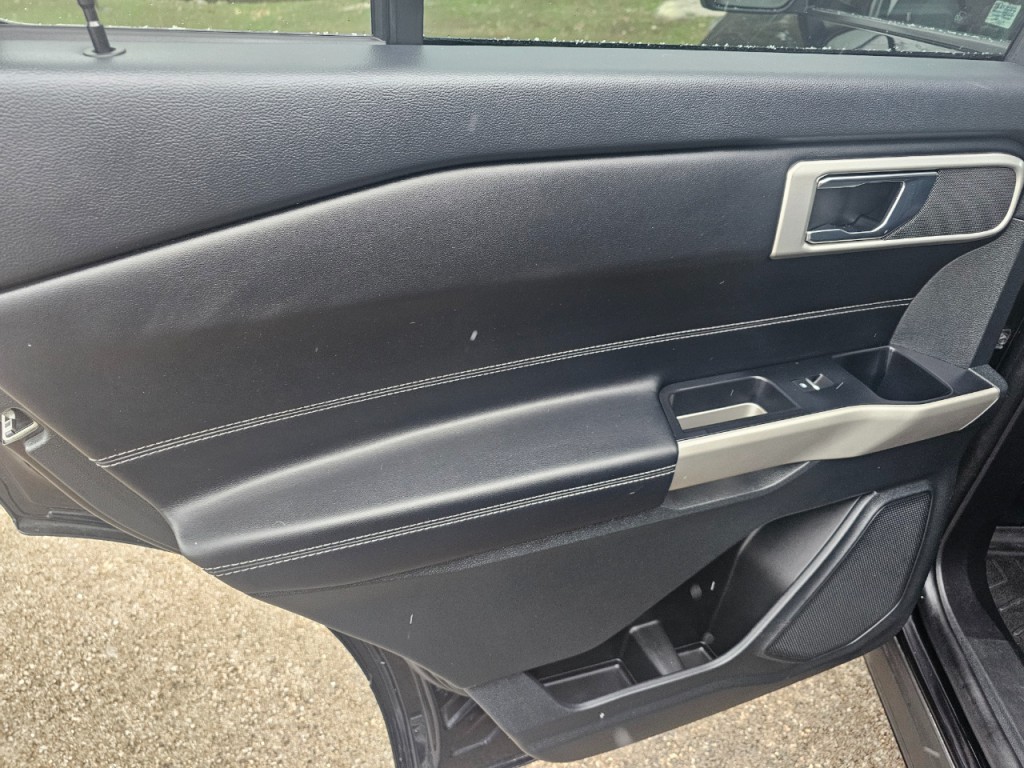 2022 Ford Explorer Image 23