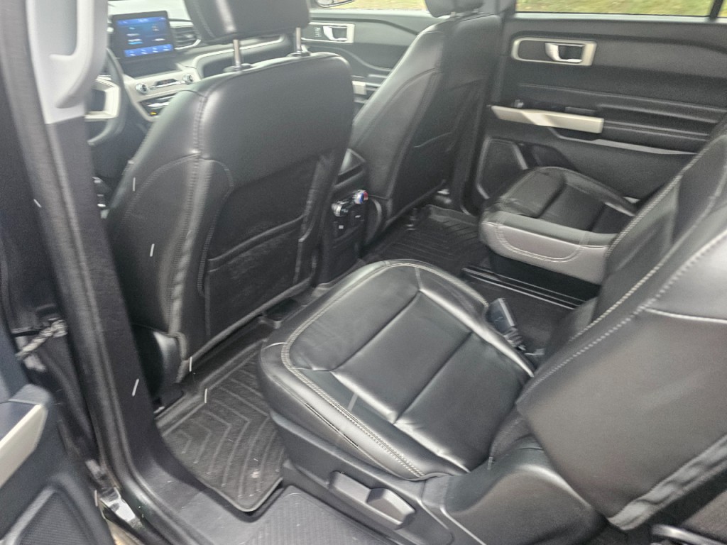 2022 Ford Explorer Image 24