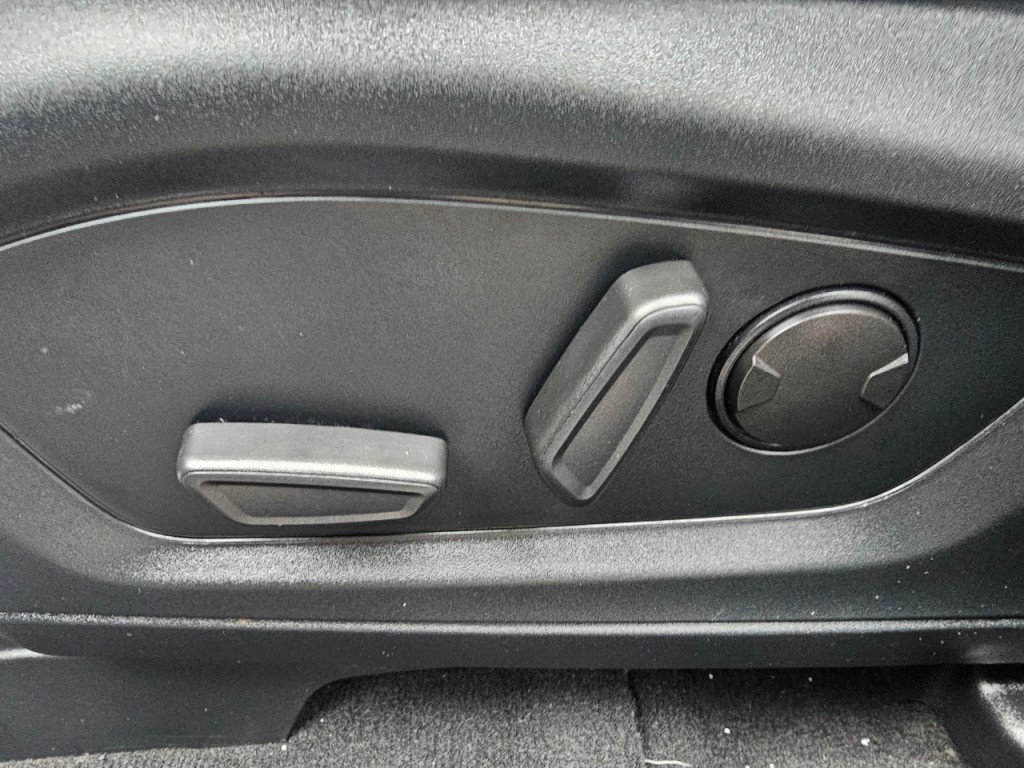 2022 Ford Explorer Image 32