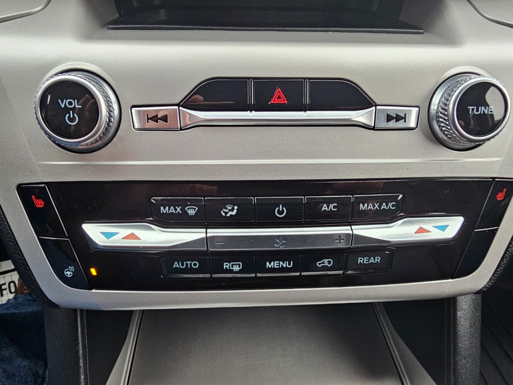 2022 Ford Explorer Image 42