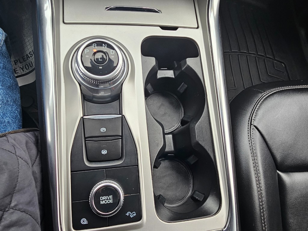 2022 Ford Explorer Image 45