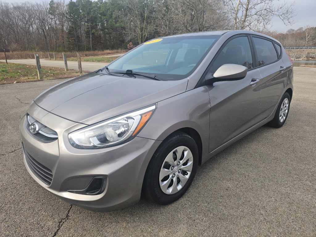 2017 Hyundai Accent Image 12