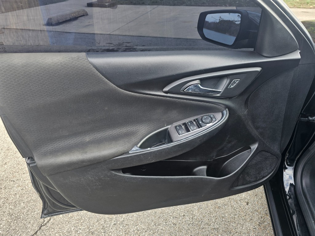 2020 Chevrolet Malibu Image 25