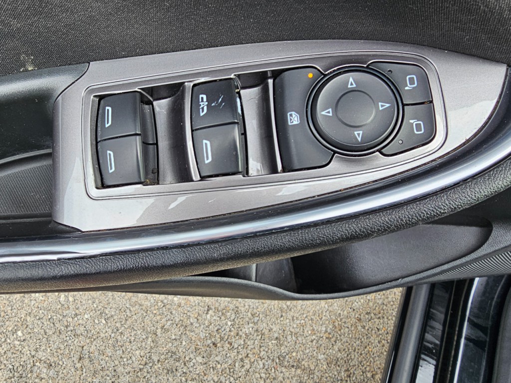 2020 Chevrolet Malibu Image 31