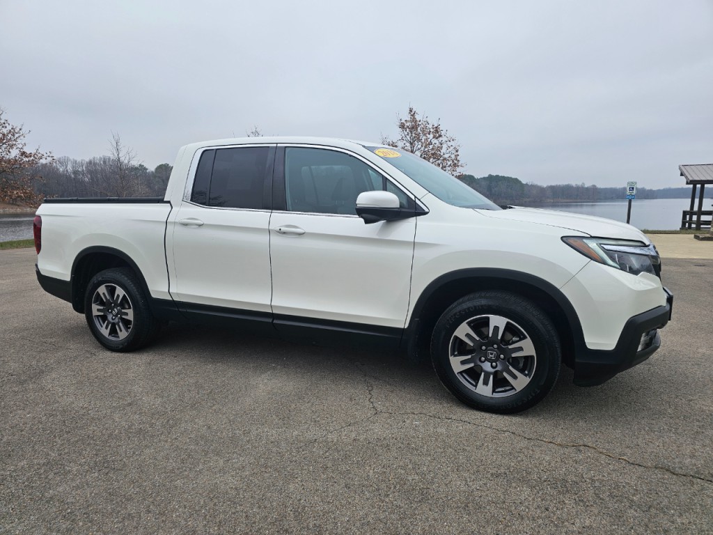 2018 Honda Ridgeline Image 3