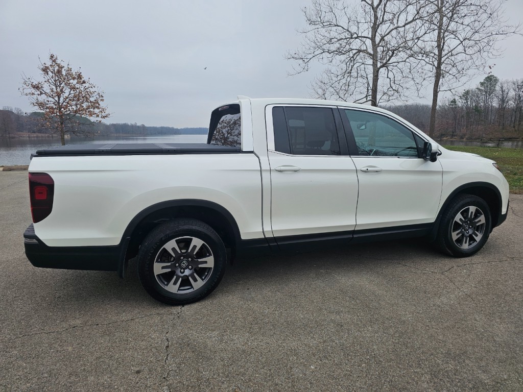 2018 Honda Ridgeline Image 5