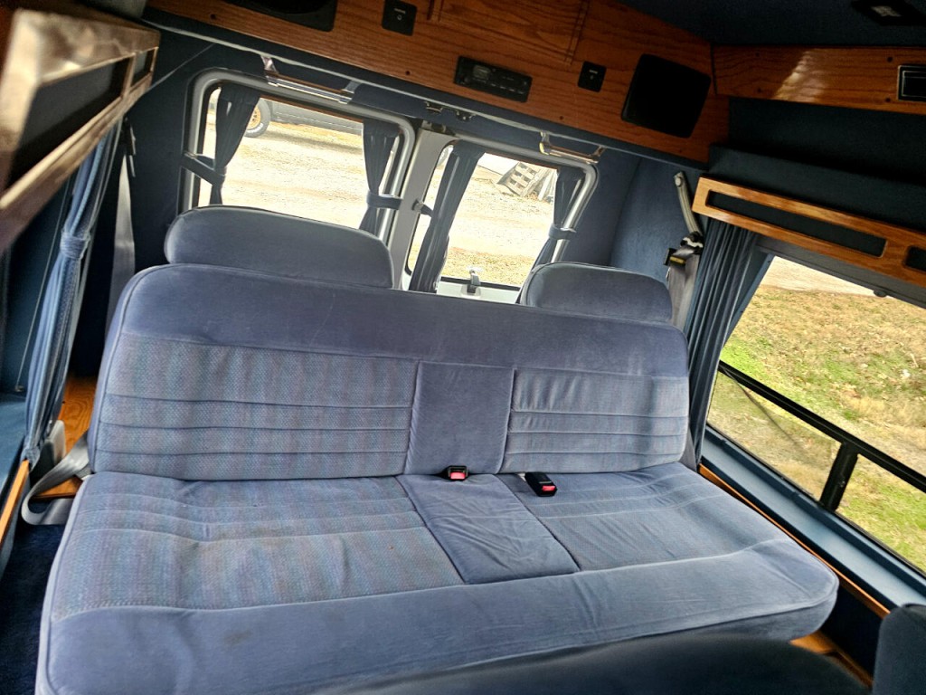 1994 Dodge Ram Van Image 19
