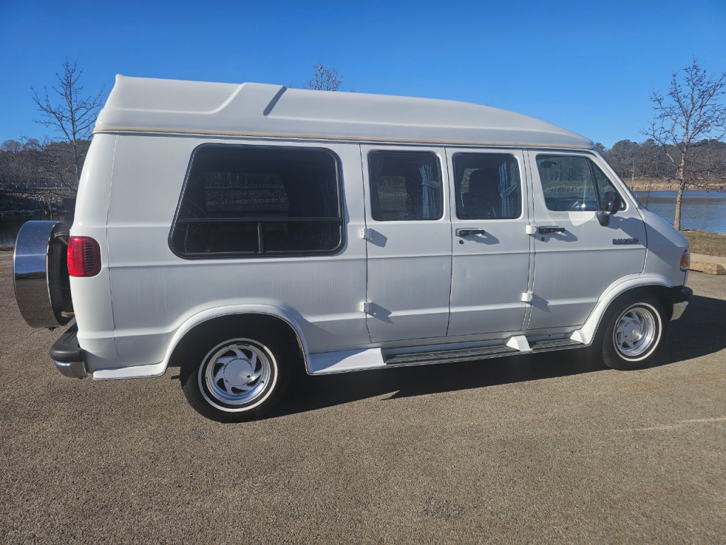 1994 Dodge Ram Van Image 27
