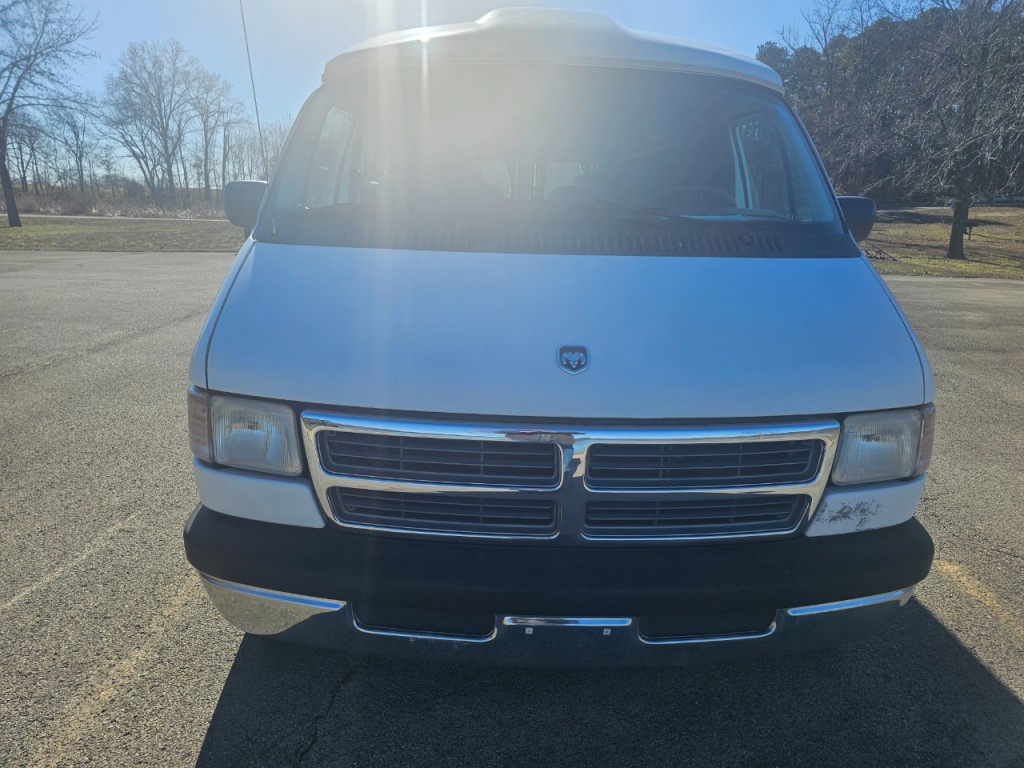 1994 Dodge Ram Van Image 35