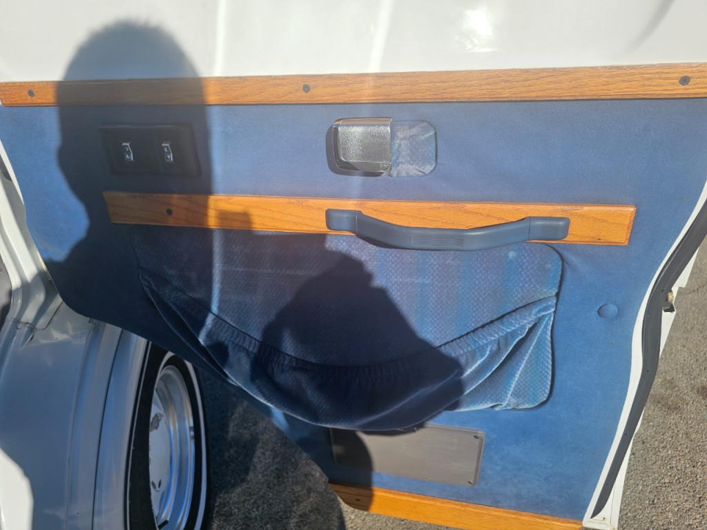 1994 Dodge Ram Van Image 39