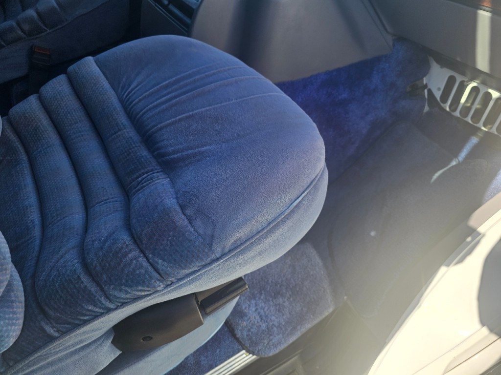 1994 Dodge Ram Van Image 40