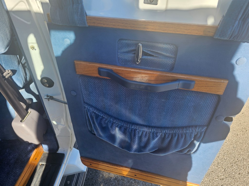 1994 Dodge Ram Van Image 42