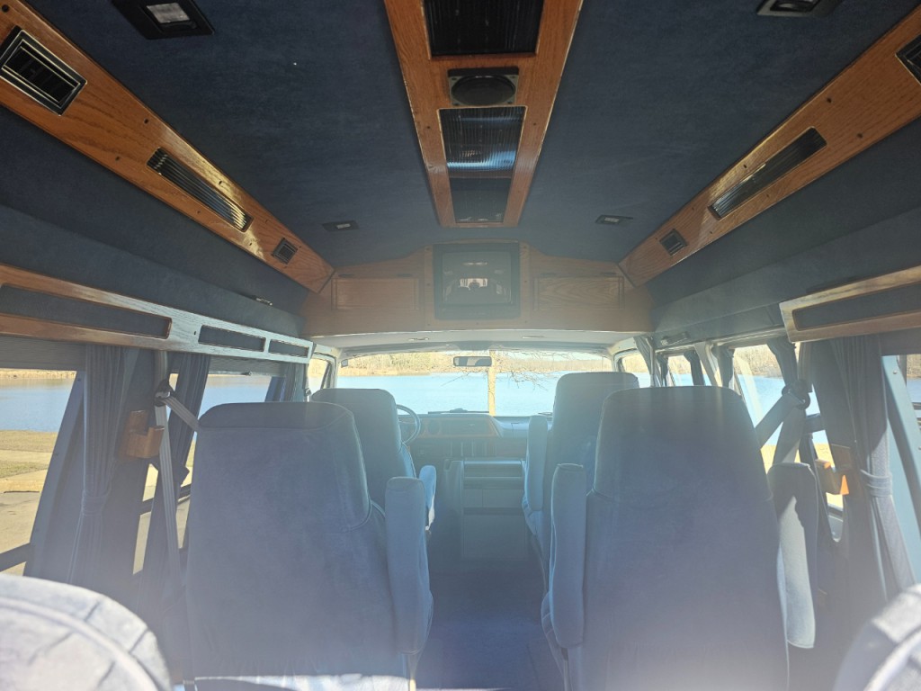 1994 Dodge Ram Van Image 48