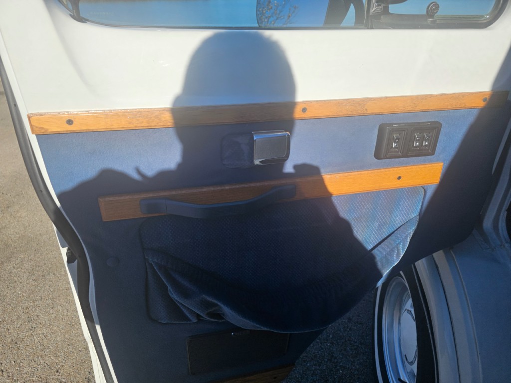 1994 Dodge Ram Van Image 50