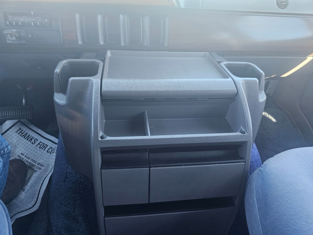 1994 Dodge Ram Van Image 65