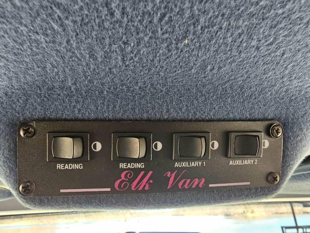 1994 Dodge Ram Van Image 66