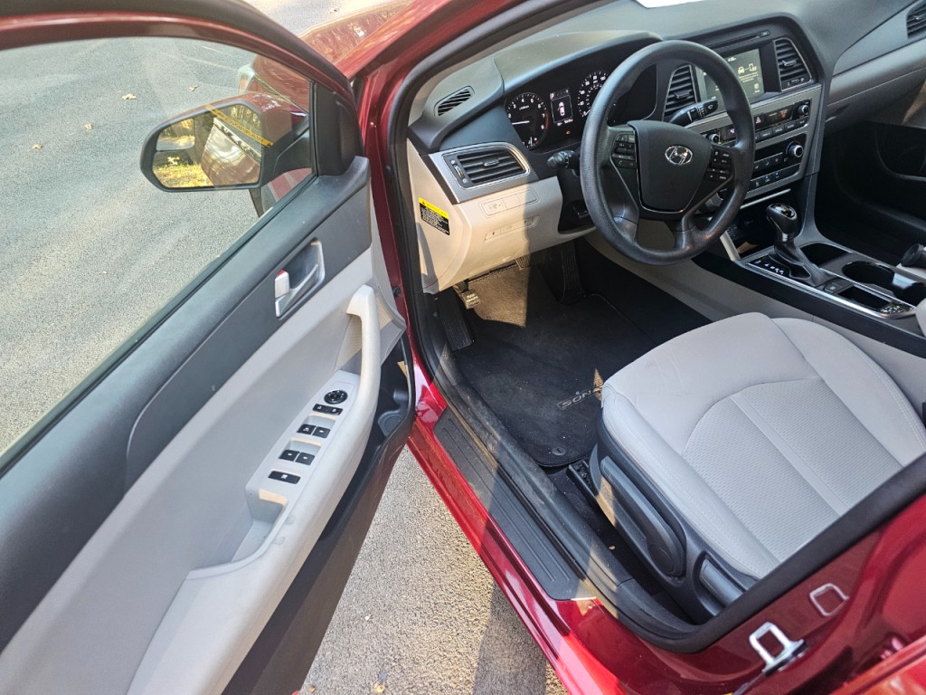 2016 Hyundai Sonata Image 5