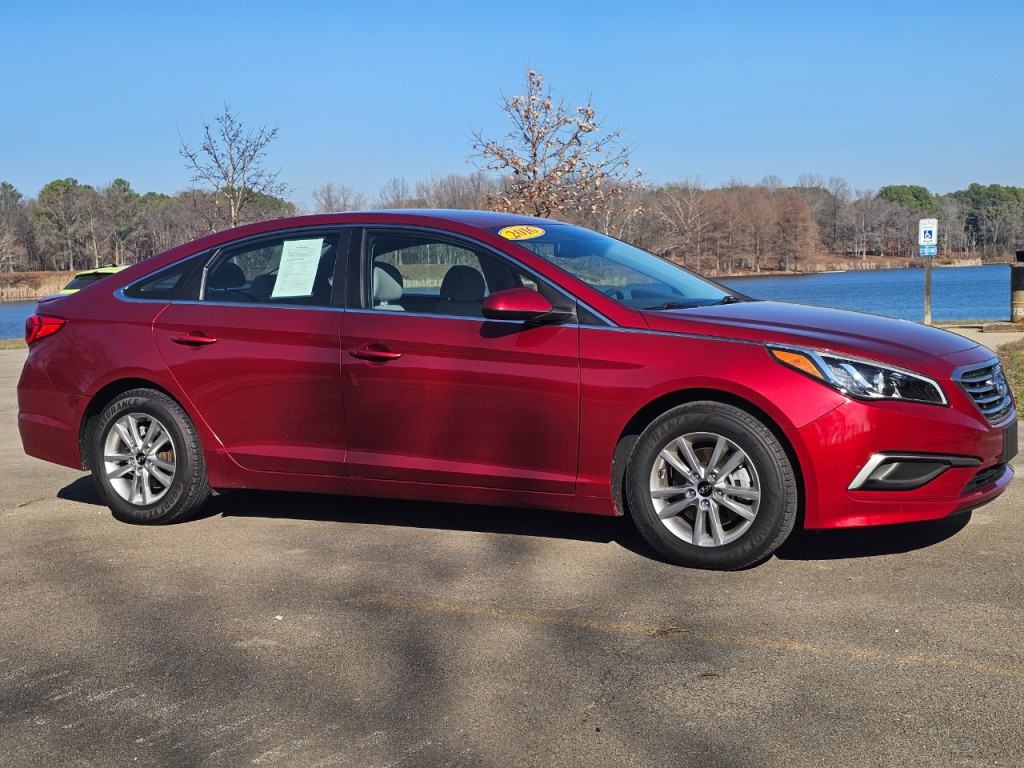 2016 Hyundai Sonata Image 3