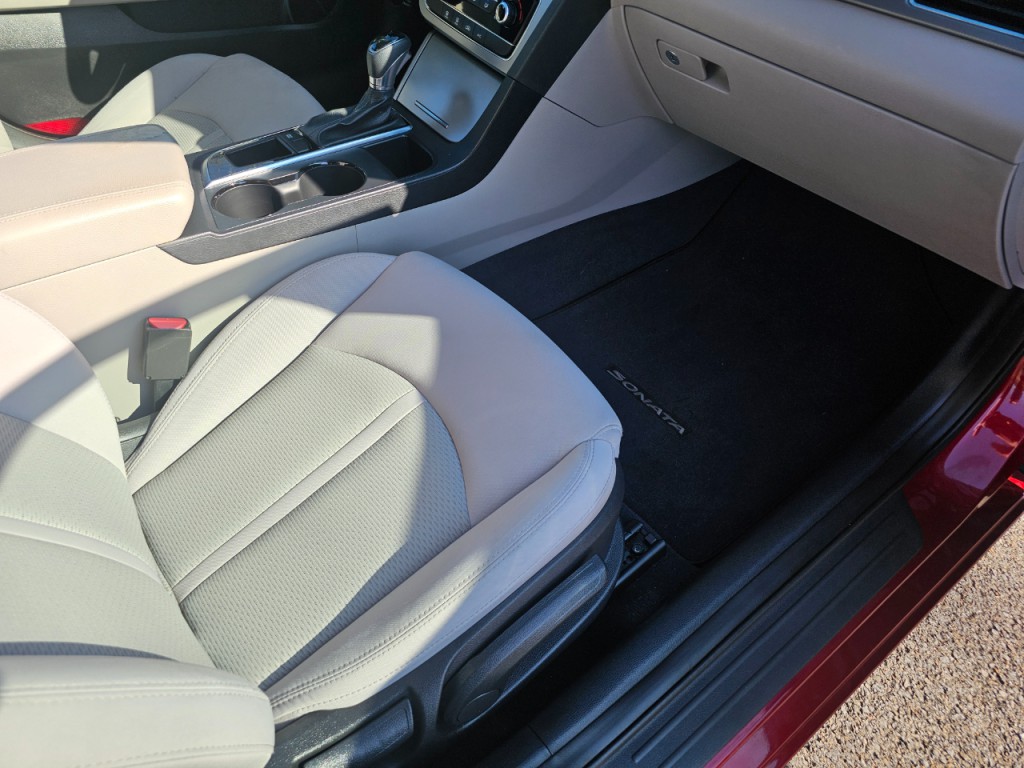 2016 Hyundai Sonata Image 17