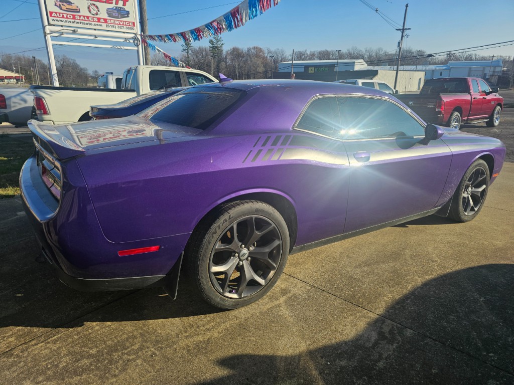 2019 Dodge Challenger Image 2