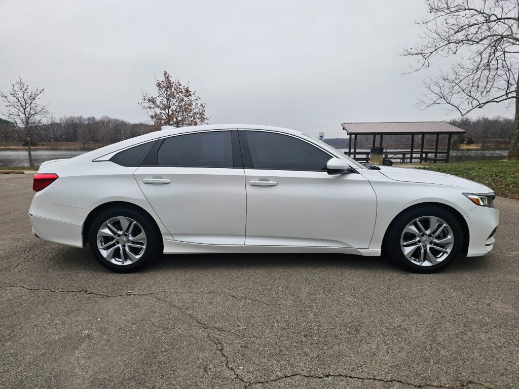 2020 Honda Accord Image 4