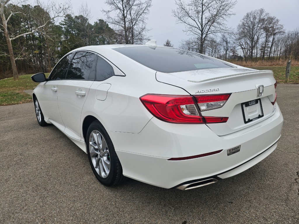2020 Honda Accord Image 8