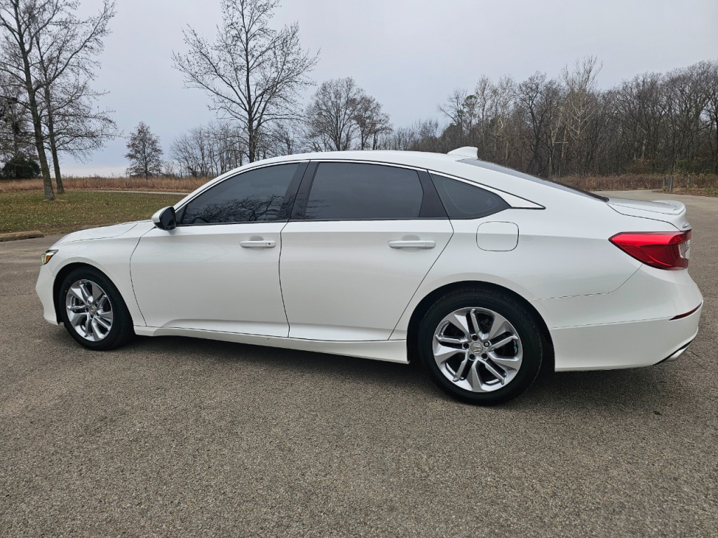 2020 Honda Accord Image 9