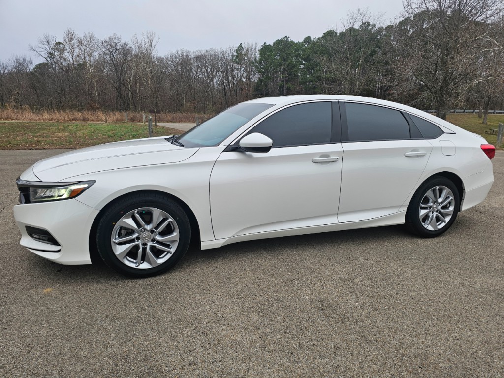 2020 Honda Accord Image 11