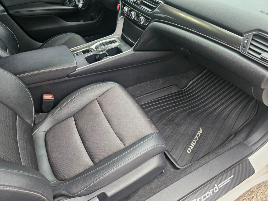2020 Honda Accord Image 18
