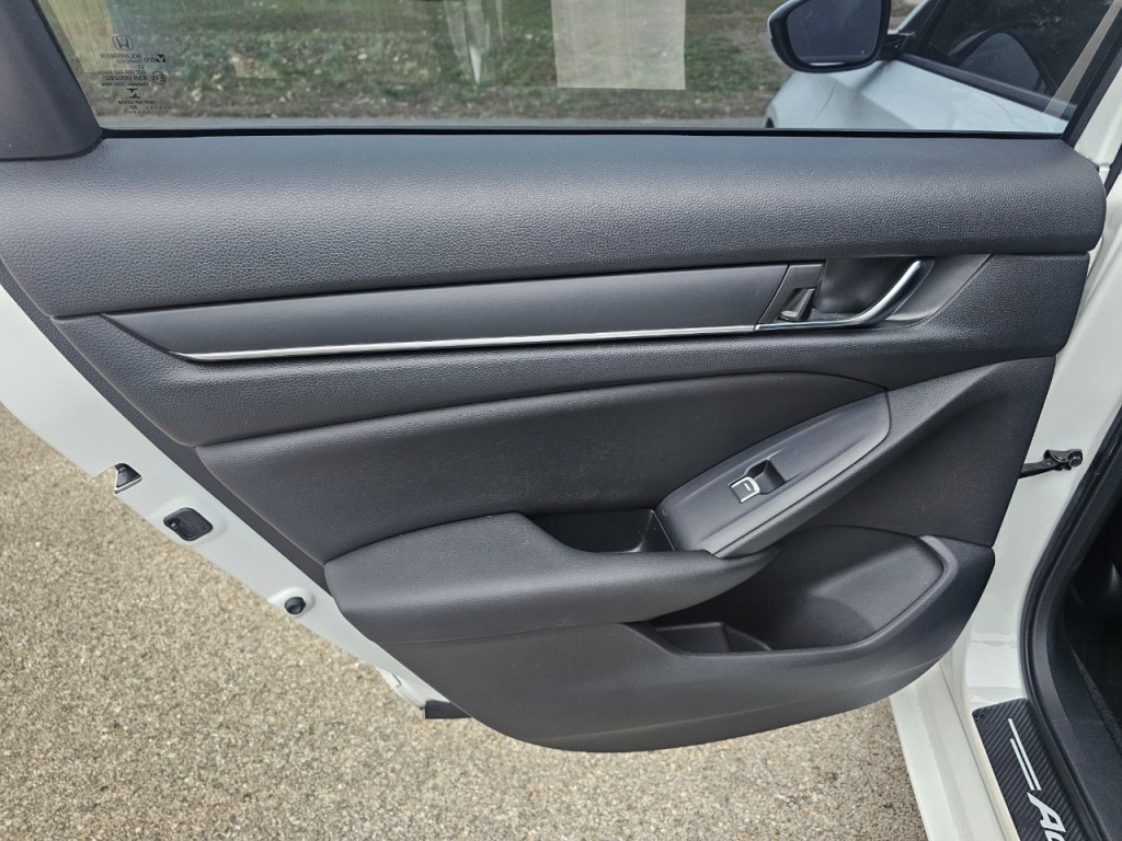 2020 Honda Accord Image 23