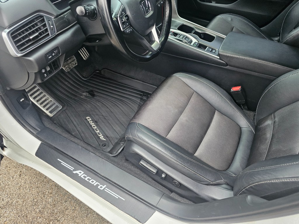 2020 Honda Accord Image 26