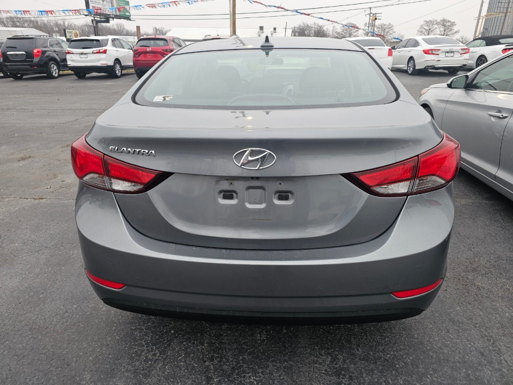 2016 Hyundai Elantra Image 3