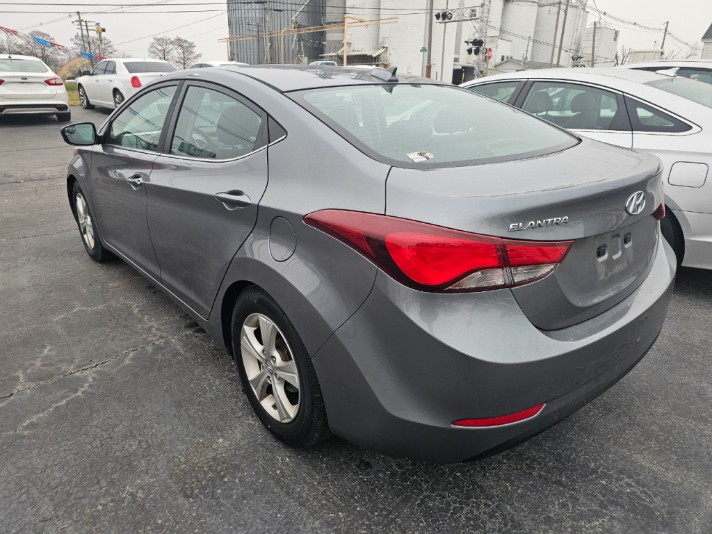 2016 Hyundai Elantra Image 4