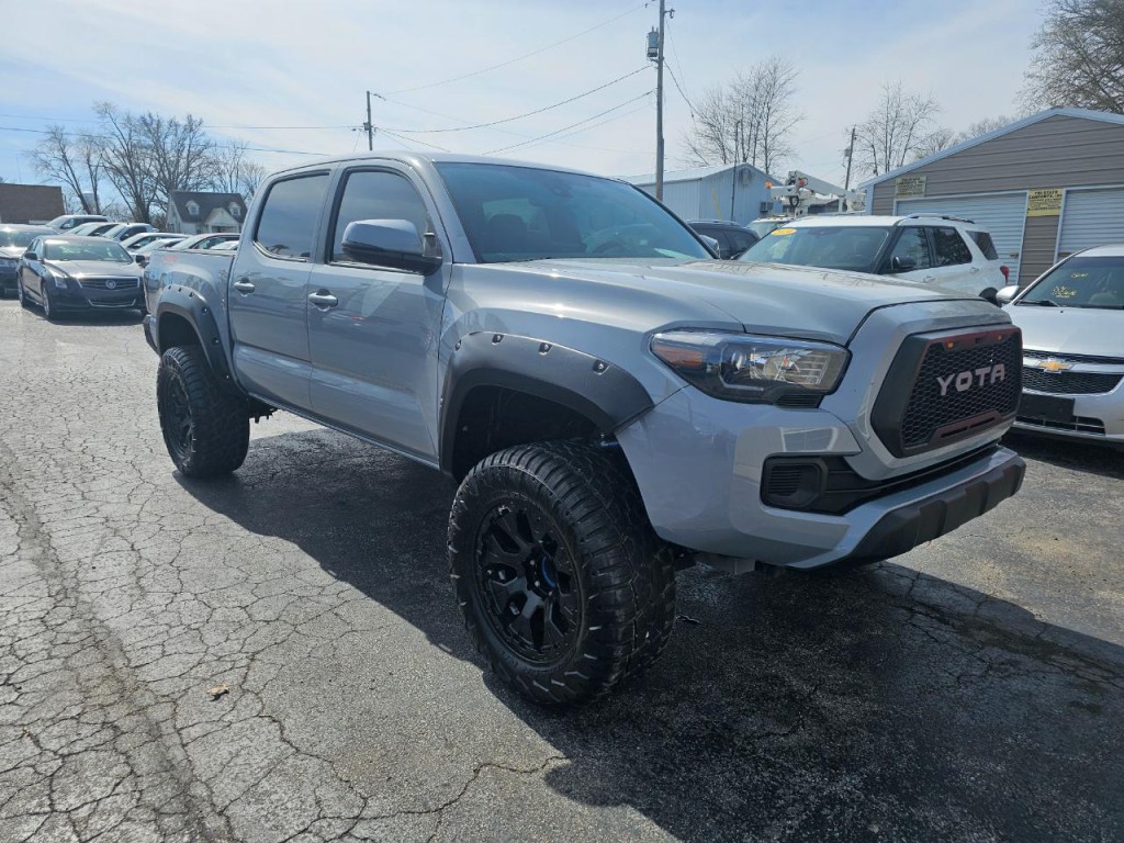 2019 Toyota Tacoma Image 1