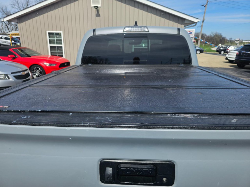 2019 Toyota Tacoma Image 4