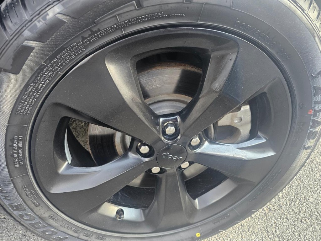 2020 Jeep Cherokee Image 15