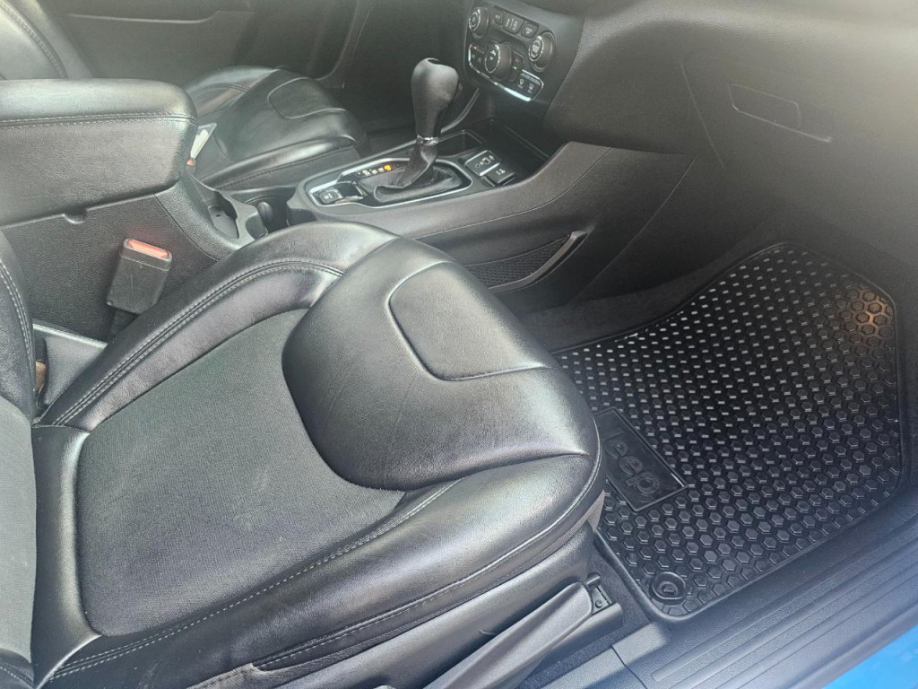 2020 Jeep Cherokee Image 17