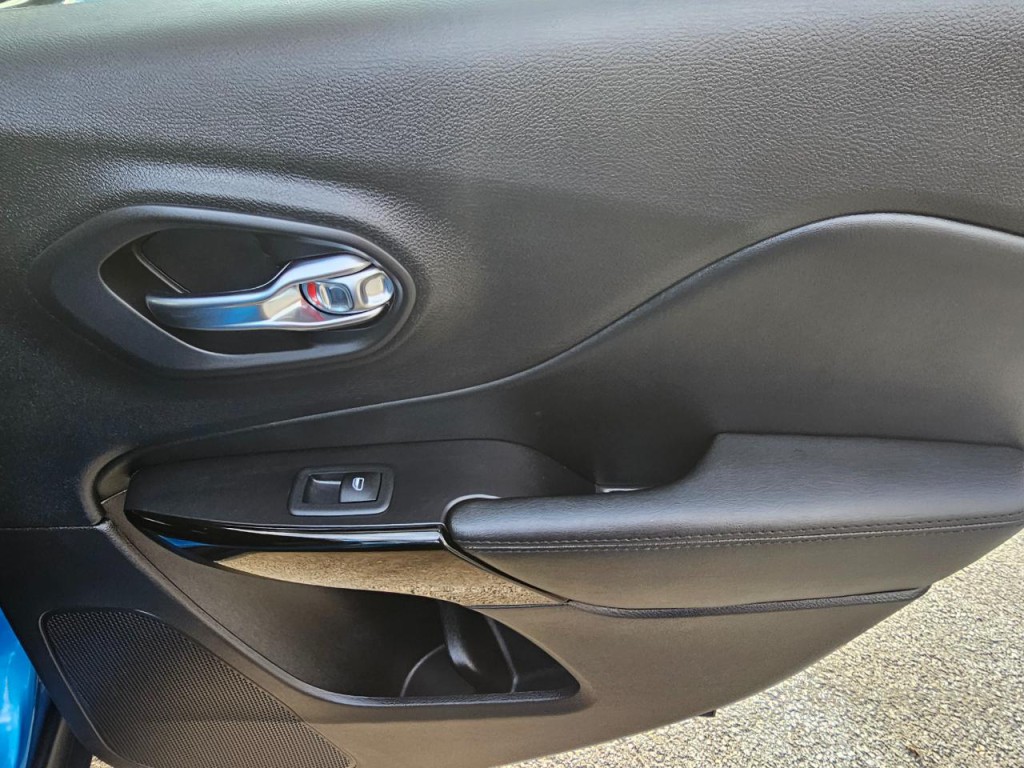 2020 Jeep Cherokee Image 18