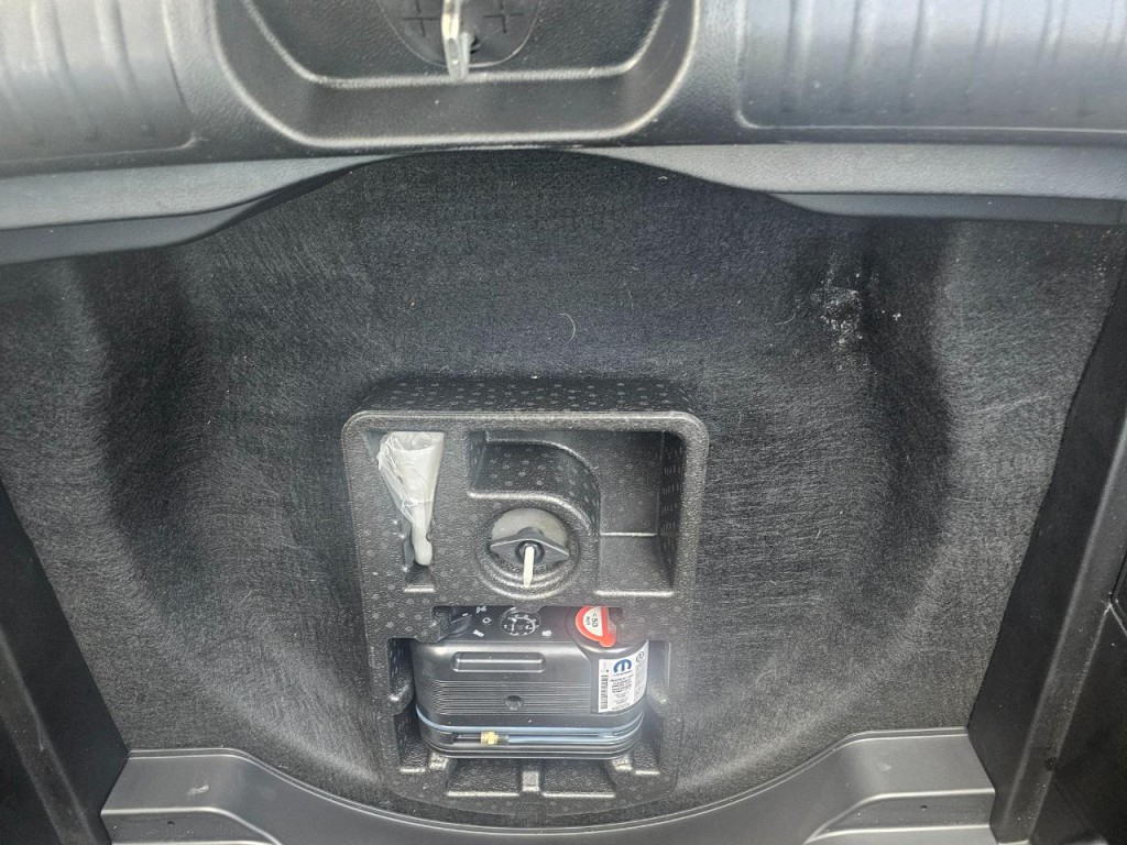 2020 Jeep Cherokee Image 21