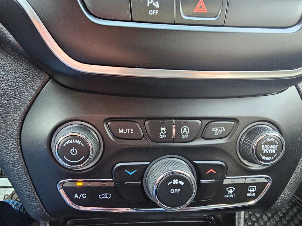 2020 Jeep Cherokee Image 41