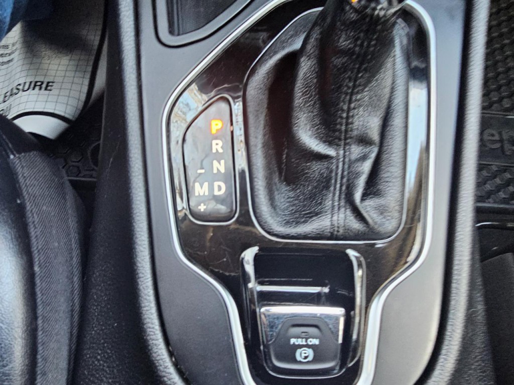 2020 Jeep Cherokee Image 43