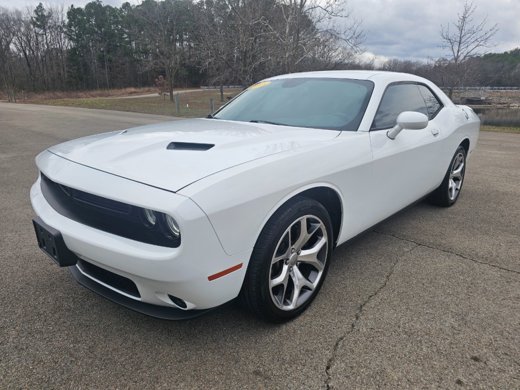 2015 Dodge Challenger Image 12