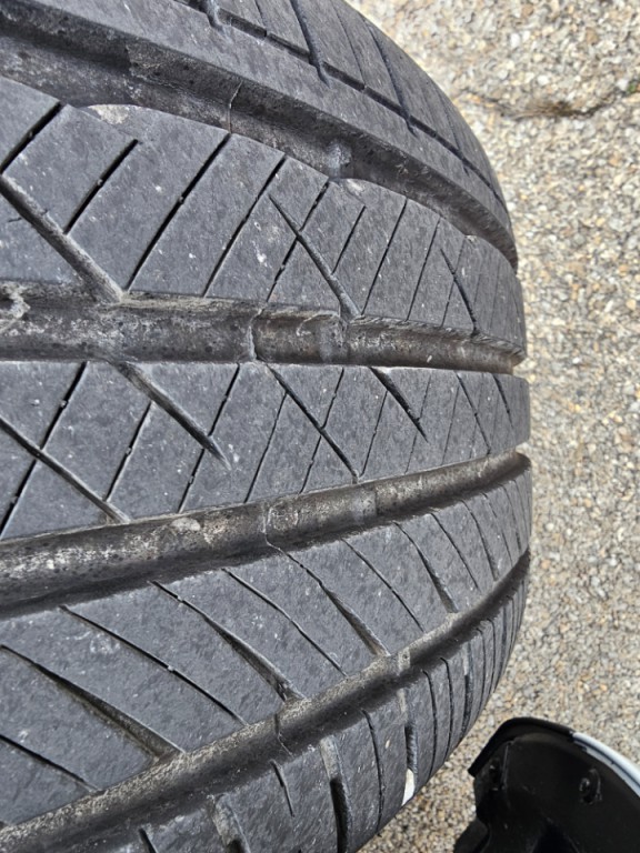 2015 Dodge Challenger Image 14