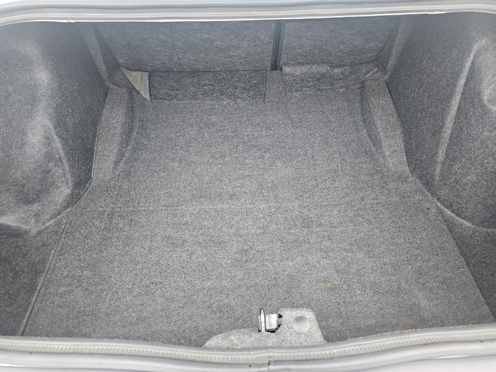 2015 Dodge Challenger Image 19