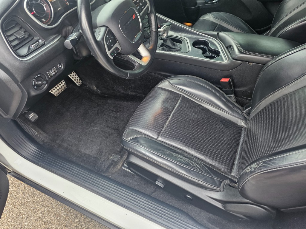 2015 Dodge Challenger Image 22