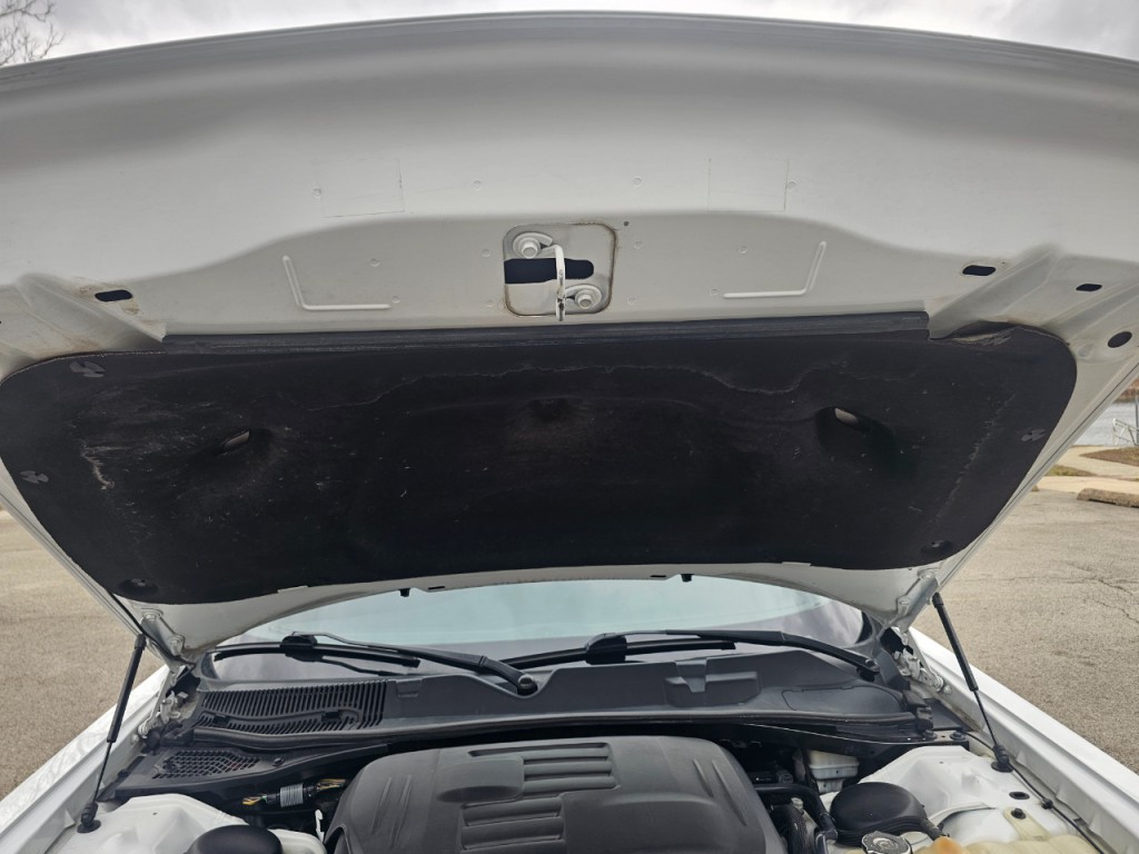 2015 Dodge Challenger Image 23