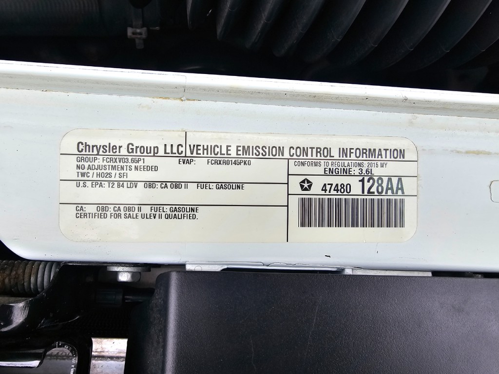 2015 Dodge Challenger Image 24