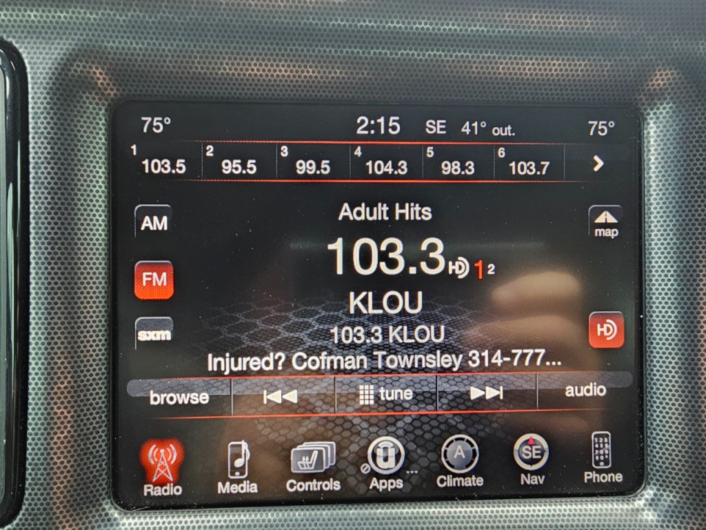 2015 Dodge Challenger Image 35