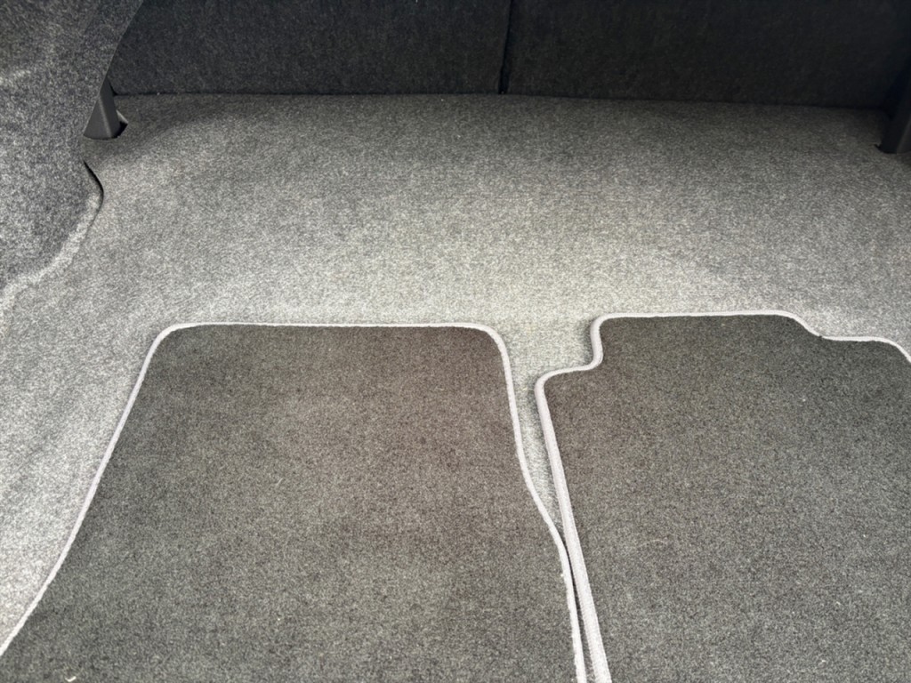 2005 Ford Mustang Image 26