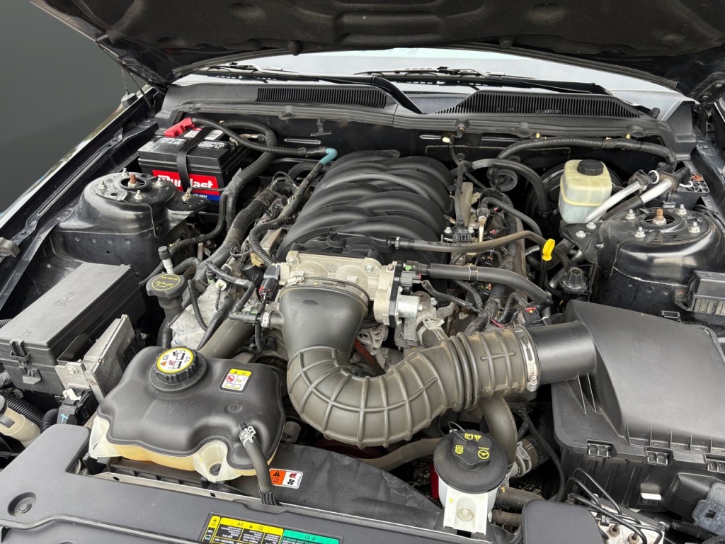 2005 Ford Mustang Image 39